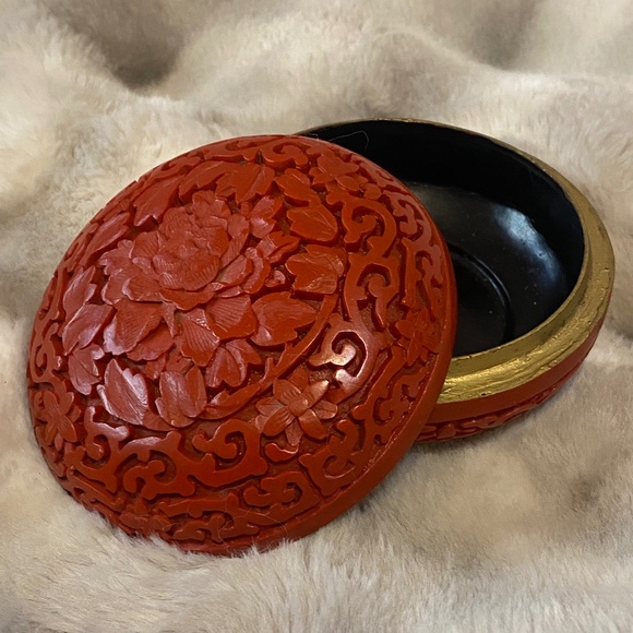 Vintage Other - Vintage Chinese Red Cinnabar intricate carved floral trinket box.